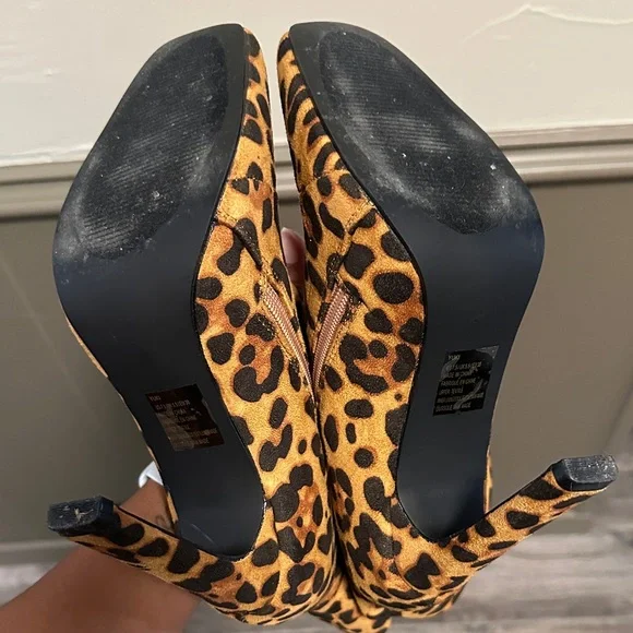 Classy Leopard Print Ankle Boots - Picture 5 of 5